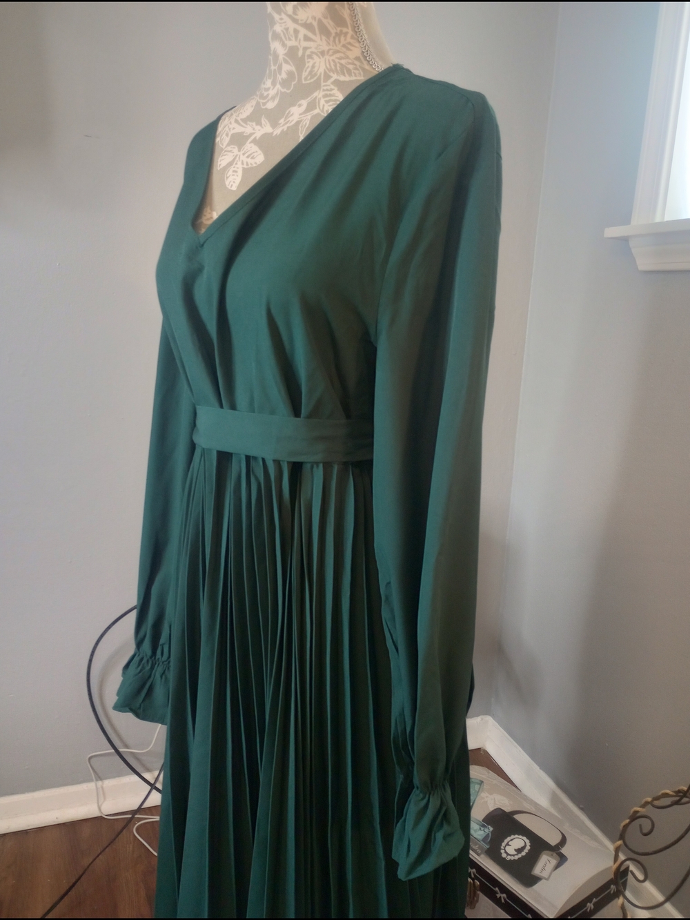 2 For $10 Elegant Forest Green Long Sleeve Pleated Dress - Picture 3 of 6